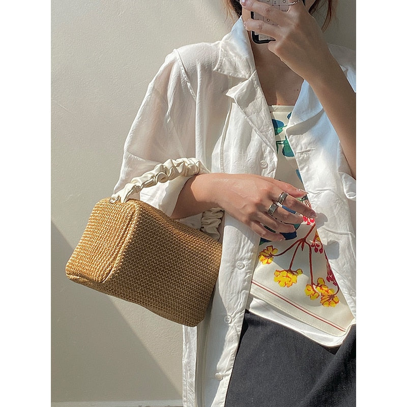 Vintage Straw Backpack Women's Fashion Shoulder Bag Versatile Straw Woven  PU Leather Elegant Luxury Designer Small Backpack 2023
